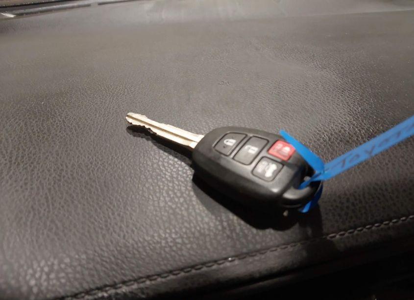 Photo 11 of 2017 Toyota Corolla LE (VIN 2T1BURHE2HC883487)