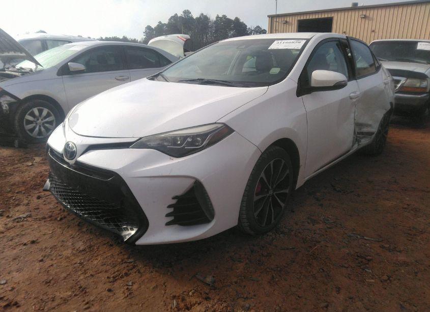 Photo 2 of 2017 Toyota Corolla SE (VIN 2T1BURHE2HC893002)