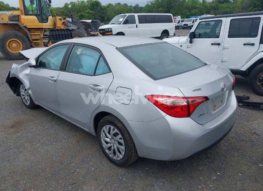 Photo 3 of 2017 Toyota Corolla LE (VIN 2T1BURHE2HC893579)