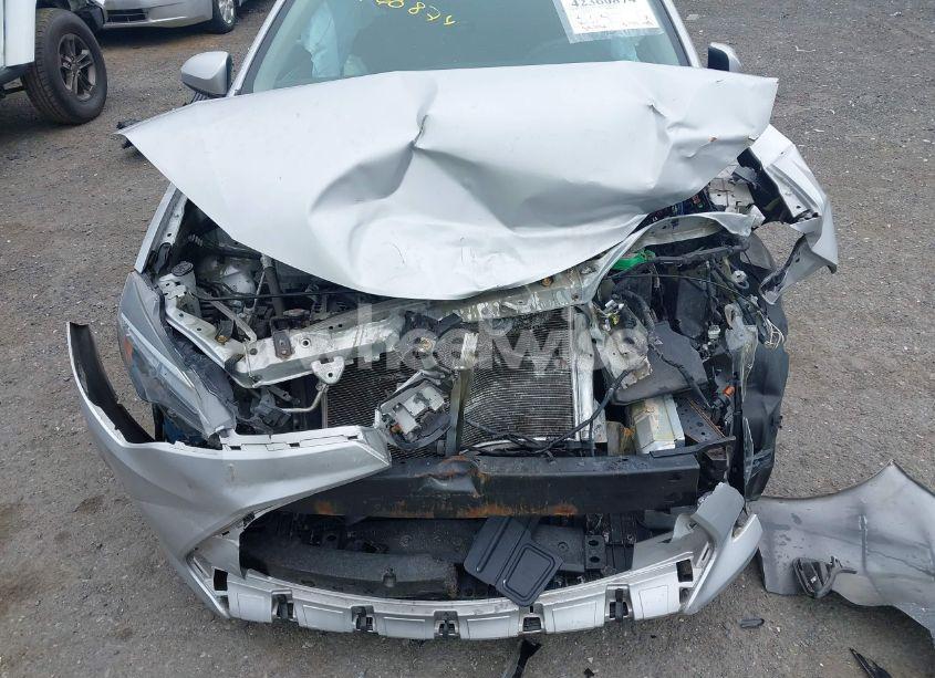 Photo 6 of 2017 Toyota Corolla LE (VIN 2T1BURHE2HC893579)