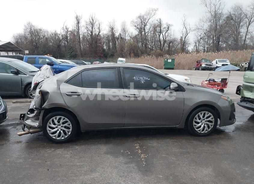 Photo 13 of 2017 Toyota Corolla LE (VIN 2T1BURHE2HC909022)