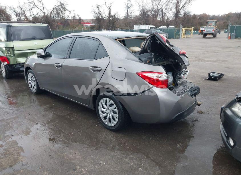 Photo 3 of 2017 Toyota Corolla LE (VIN 2T1BURHE2HC909022)