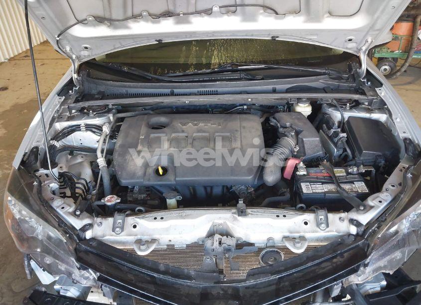 Photo 10 of 2017 Toyota Corolla LE (VIN 2T1BURHE2HC911644)