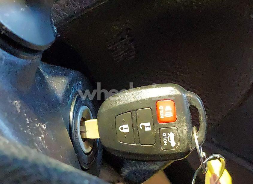 Photo 11 of 2017 Toyota Corolla LE (VIN 2T1BURHE2HC911644)