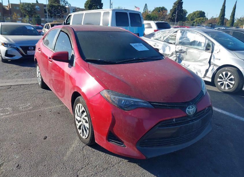 2017 Toyota Corolla LE (VIN 2T1BURHE2HC926208) main photo