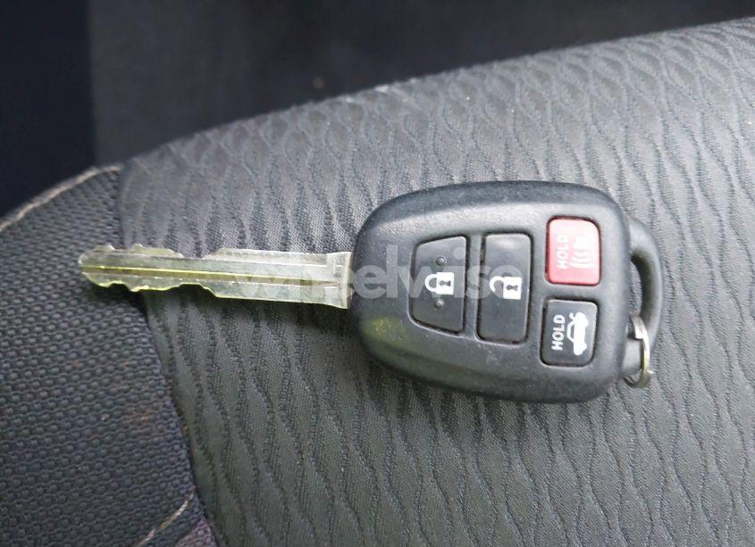 Photo 11 of 2017 Toyota Corolla LE (VIN 2T1BURHE2HC929335)