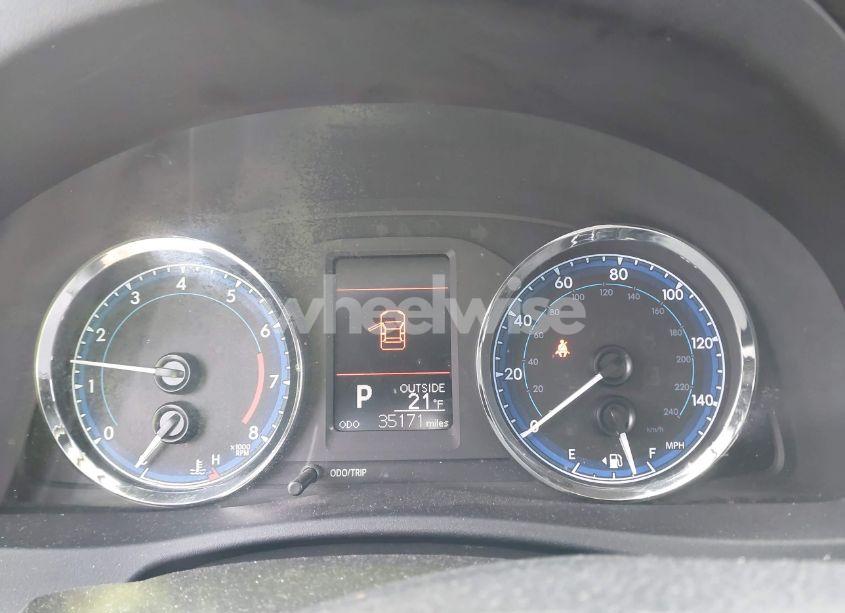 Photo 7 of 2017 Toyota Corolla LE (VIN 2T1BURHE2HC929335)