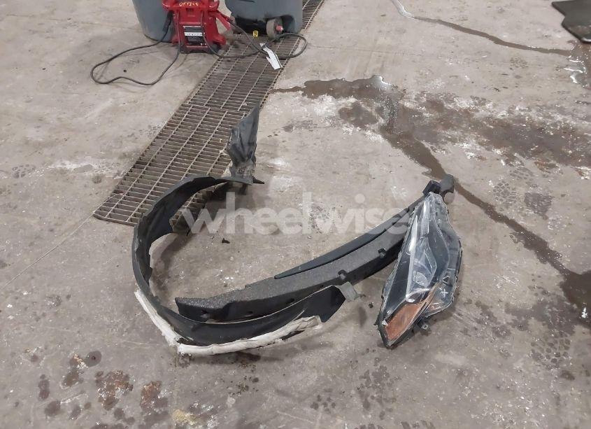 Photo 12 of 2017 Toyota Corolla LE (VIN 2T1BURHE2HC940223)