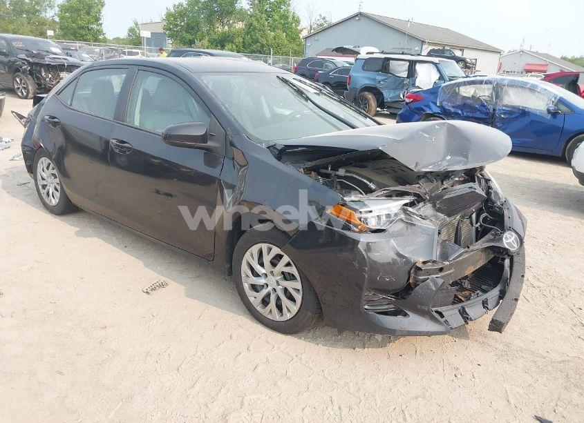 2017 Toyota Corolla LE (VIN 2T1BURHE2HC953019) main photo
