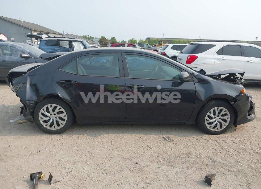 Photo 12 of 2017 Toyota Corolla LE (VIN 2T1BURHE2HC953019)