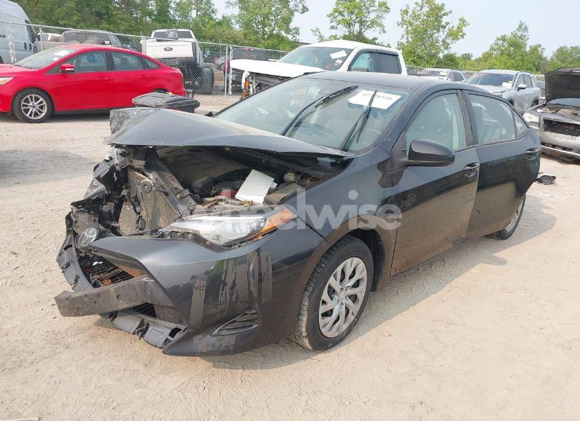 Photo 2 of 2017 Toyota Corolla LE (VIN 2T1BURHE2HC953019)