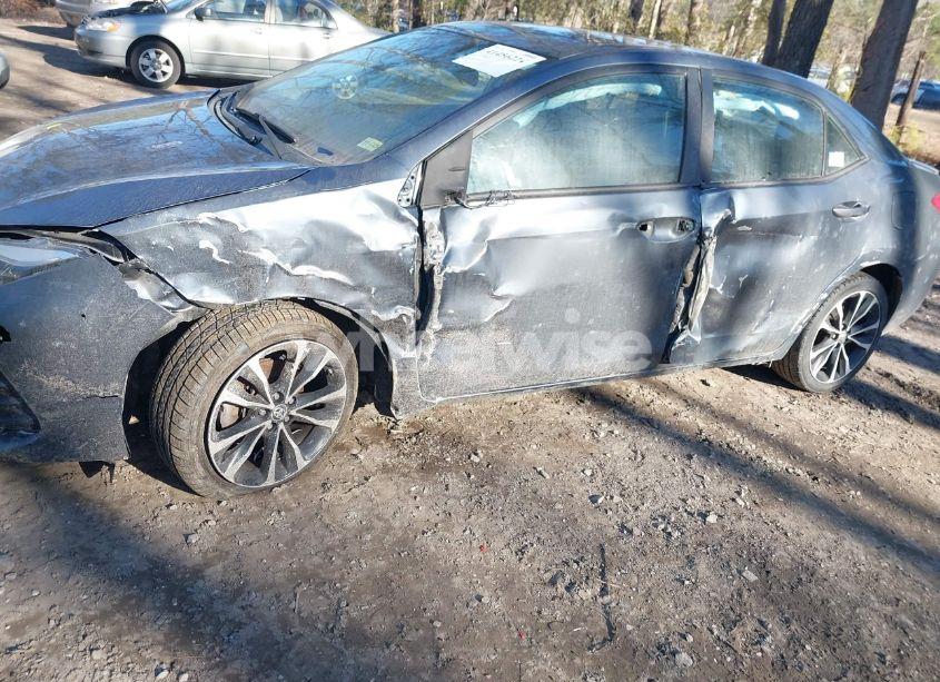 Photo 6 of 2017 Toyota Corolla SE (VIN 2T1BURHE2HC959001)