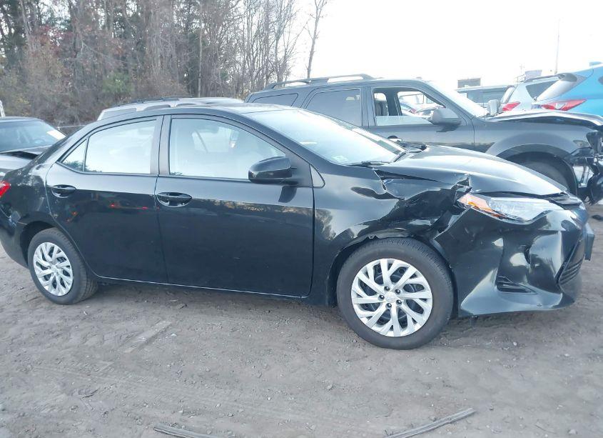 Photo 13 of 2017 Toyota Corolla LE (VIN 2T1BURHE2HC959970)