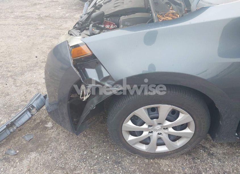 Photo 6 of 2017 Toyota Corolla LE (VIN 2T1BURHE2HC962755)