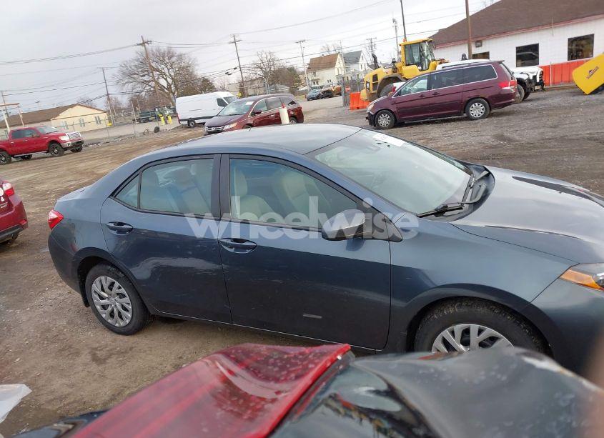 Photo 13 of 2017 Toyota Corolla LE (VIN 2T1BURHE2HC963307)