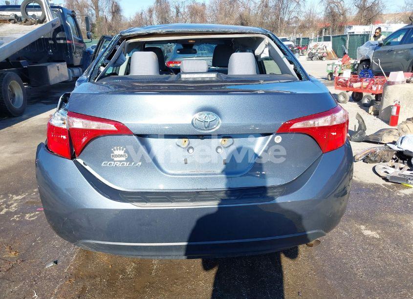 Photo 17 of 2018 Toyota Corolla L (VIN 2T1BURHE2JC000395)