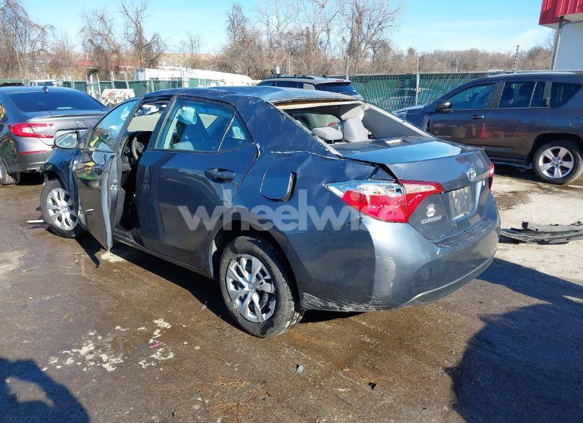 Photo 3 of 2018 Toyota Corolla L (VIN 2T1BURHE2JC000395)