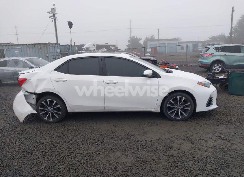 Photo 13 of 2018 Toyota Corolla XSE (VIN 2T1BURHE2JC006231)