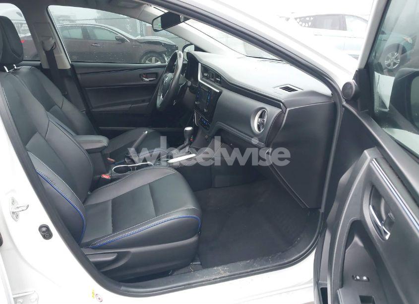 Photo 5 of 2018 Toyota Corolla XSE (VIN 2T1BURHE2JC006231)