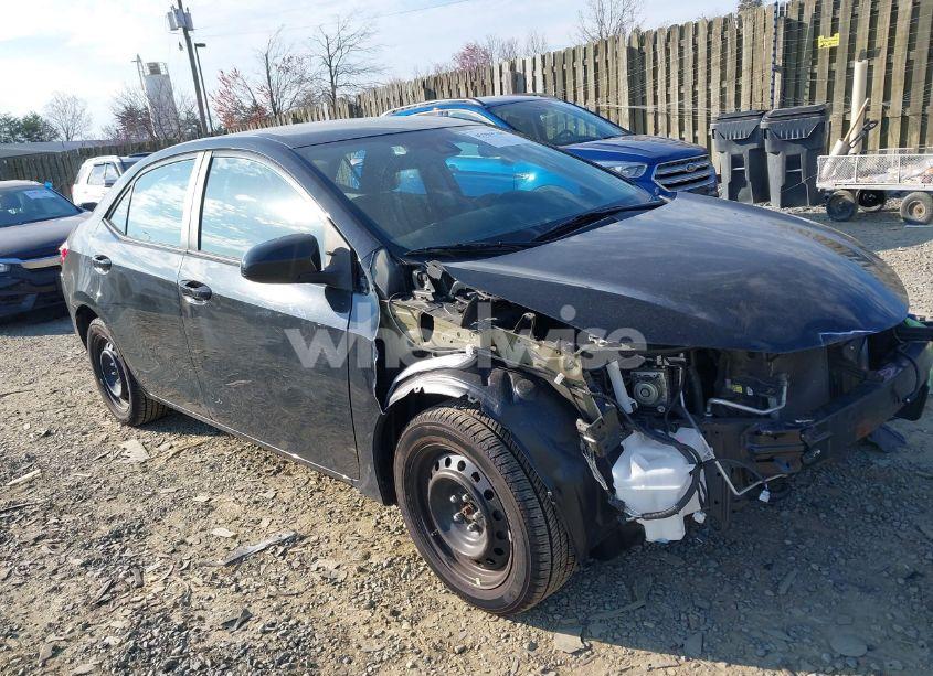 2018 Toyota Corolla LE (VIN 2T1BURHE2JC018752) main photo