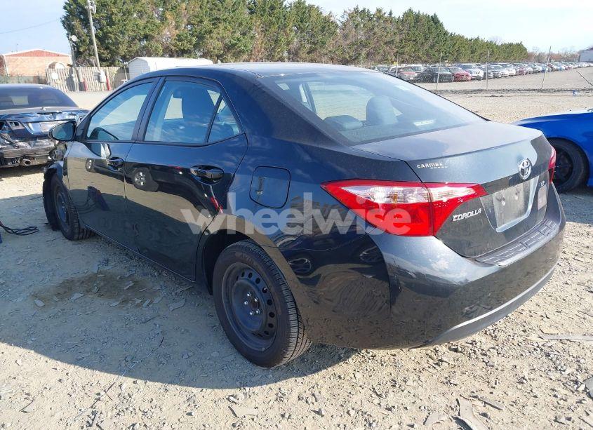 Photo 3 of 2018 Toyota Corolla LE (VIN 2T1BURHE2JC018752)