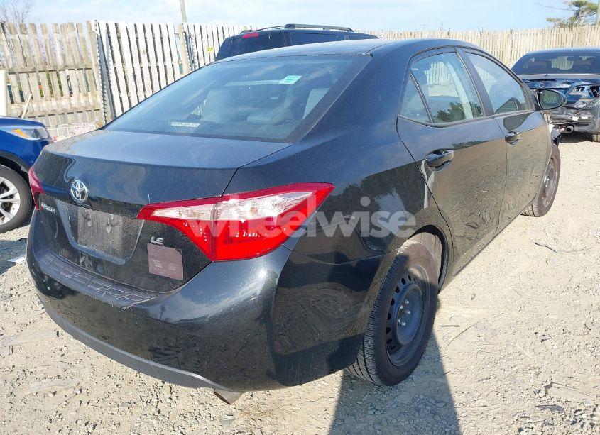 Photo 4 of 2018 Toyota Corolla LE (VIN 2T1BURHE2JC018752)