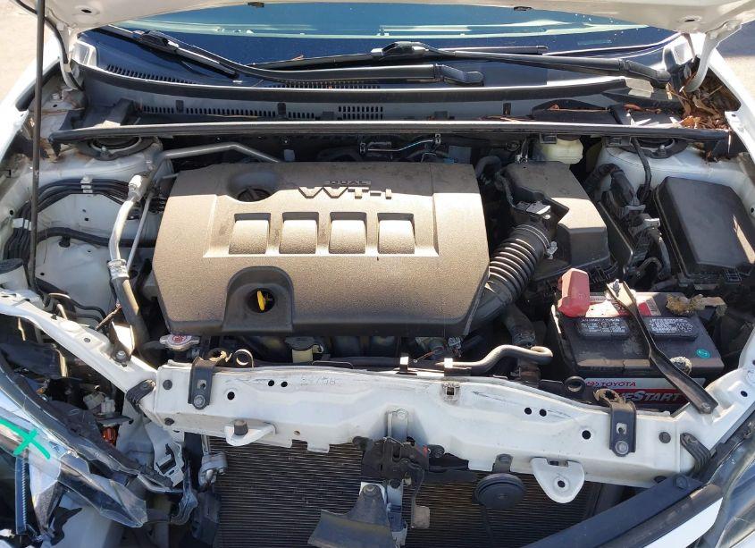 Photo 10 of 2018 Toyota Corolla SE (VIN 2T1BURHE2JC026575)