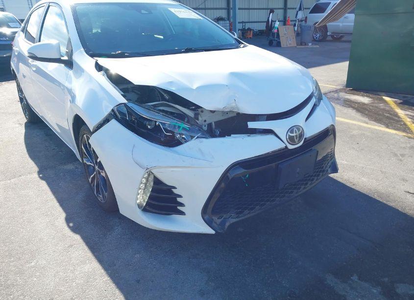 Photo 6 of 2018 Toyota Corolla SE (VIN 2T1BURHE2JC026575)