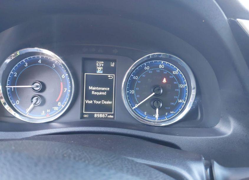 Photo 7 of 2018 Toyota Corolla SE (VIN 2T1BURHE2JC026575)