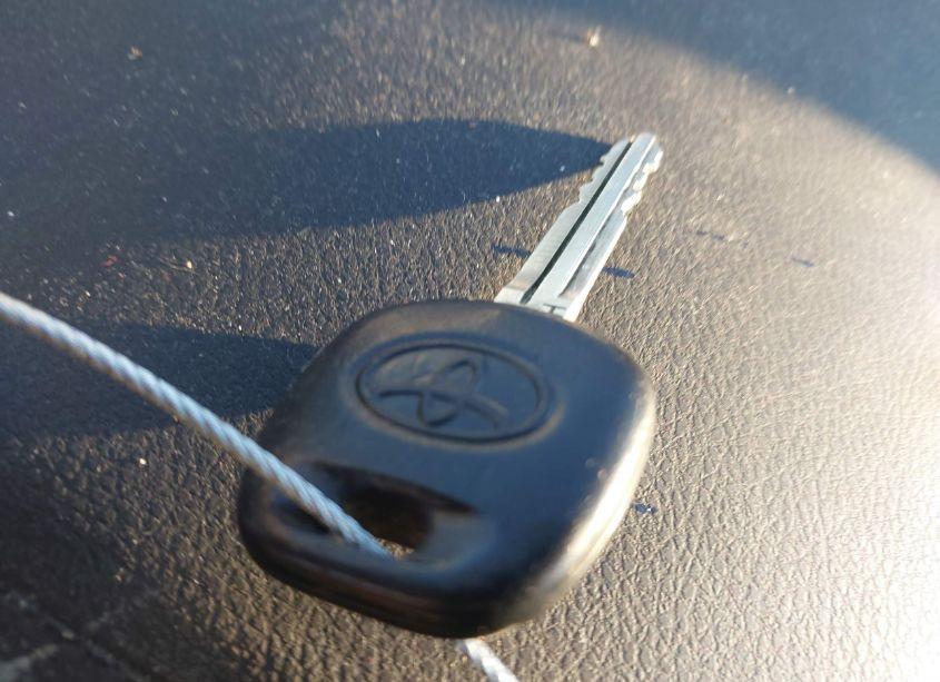 Photo 11 of 2018 Toyota Corolla L (VIN 2T1BURHE2JC043540)