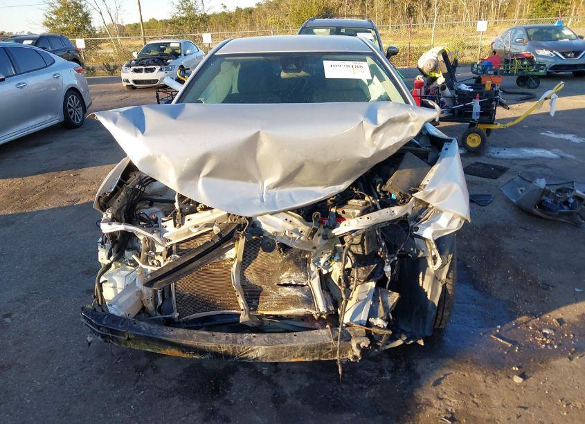 Photo 12 of 2018 Toyota Corolla L (VIN 2T1BURHE2JC043540)