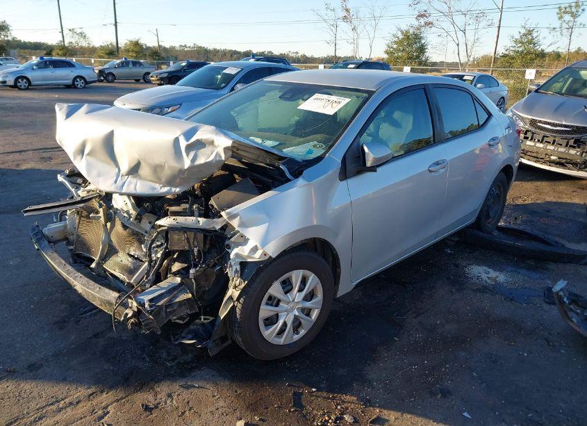 Photo 2 of 2018 Toyota Corolla L (VIN 2T1BURHE2JC043540)