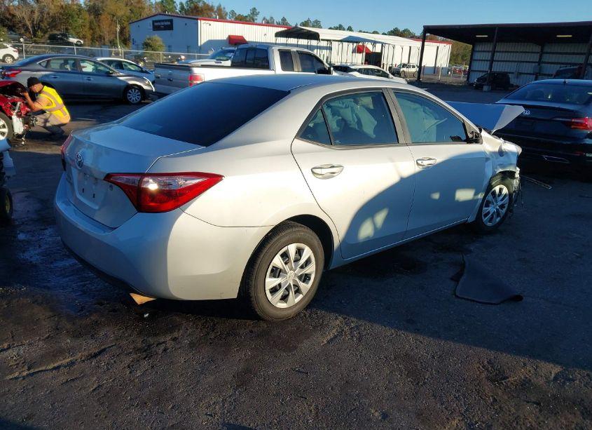Photo 4 of 2018 Toyota Corolla L (VIN 2T1BURHE2JC043540)