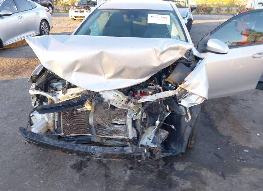 Photo 6 of 2018 Toyota Corolla L (VIN 2T1BURHE2JC043540)