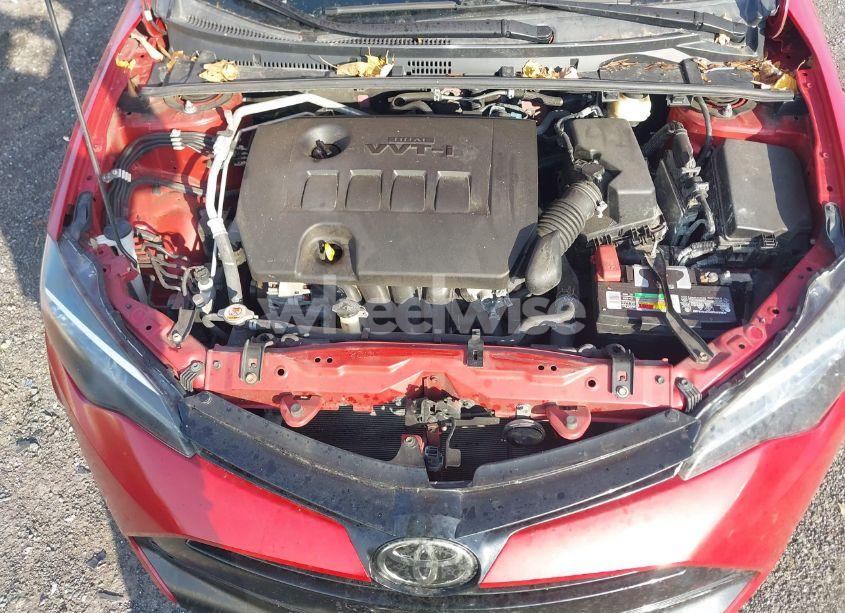 Photo 10 of 2018 Toyota Corolla LE (VIN 2T1BURHE2JC043831)