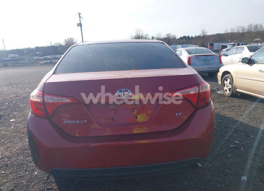 Photo 16 of 2018 Toyota Corolla LE (VIN 2T1BURHE2JC043831)