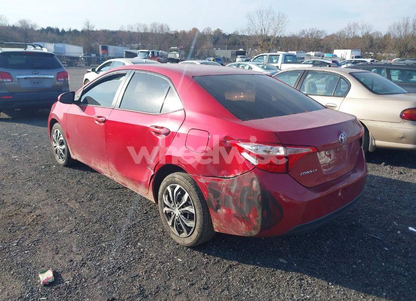 Photo 3 of 2018 Toyota Corolla LE (VIN 2T1BURHE2JC043831)