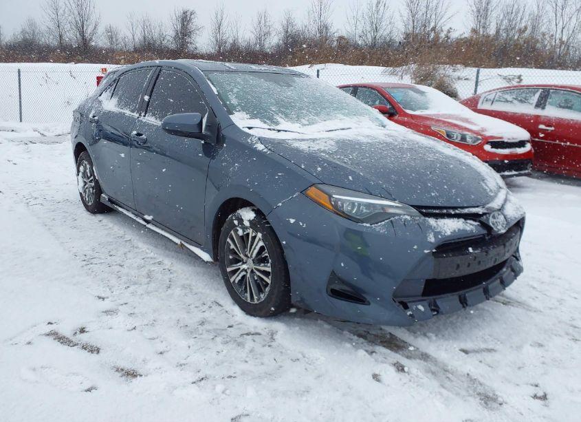 2018 Toyota Corolla L/LE/XLE/SE/XSE (VIN 2T1BURHE2JC049046) main photo