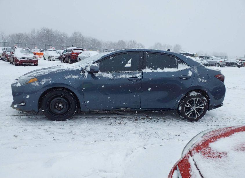 Photo 14 of 2018 Toyota Corolla L/LE/XLE/SE/XSE (VIN 2T1BURHE2JC049046)