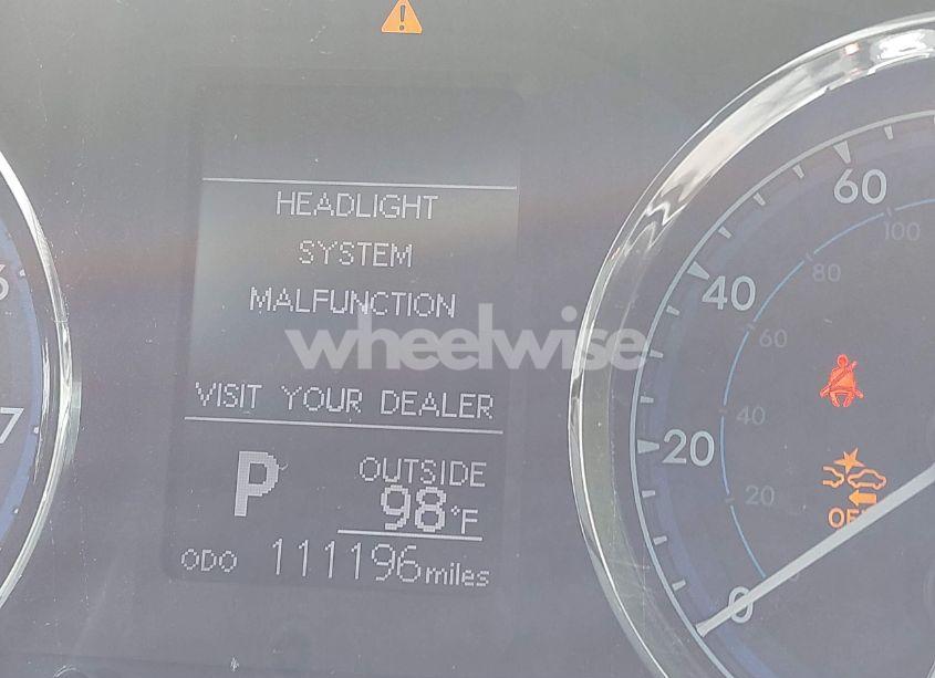 Photo 16 of 2018 Toyota Corolla LE (VIN 2T1BURHE2JC070723)