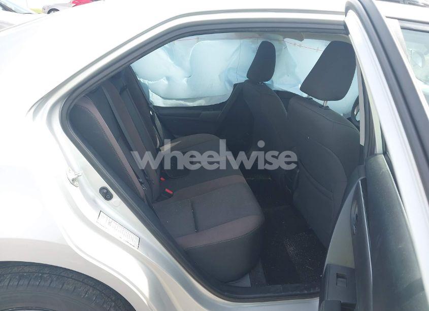 Photo 8 of 2018 Toyota Corolla LE (VIN 2T1BURHE2JC070723)