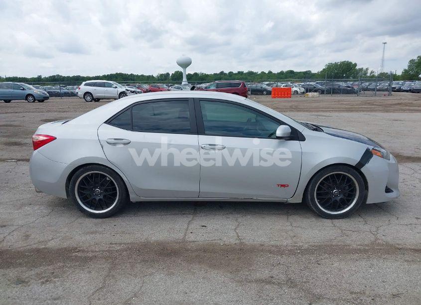 Photo 13 of 2018 Toyota Corolla L (VIN 2T1BURHE2JC074819)