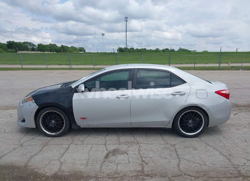 Photo 14 of 2018 Toyota Corolla L (VIN 2T1BURHE2JC074819)