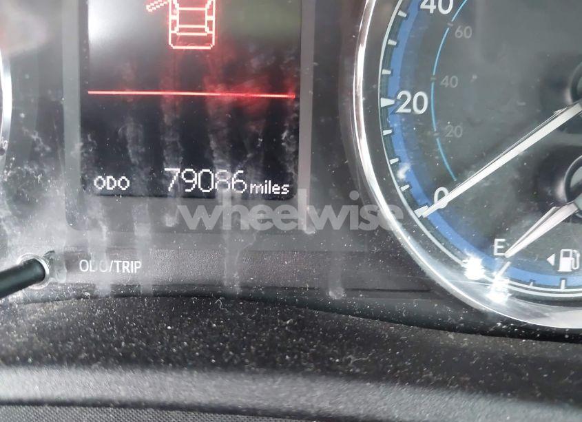 Photo 15 of 2018 Toyota Corolla L (VIN 2T1BURHE2JC074819)