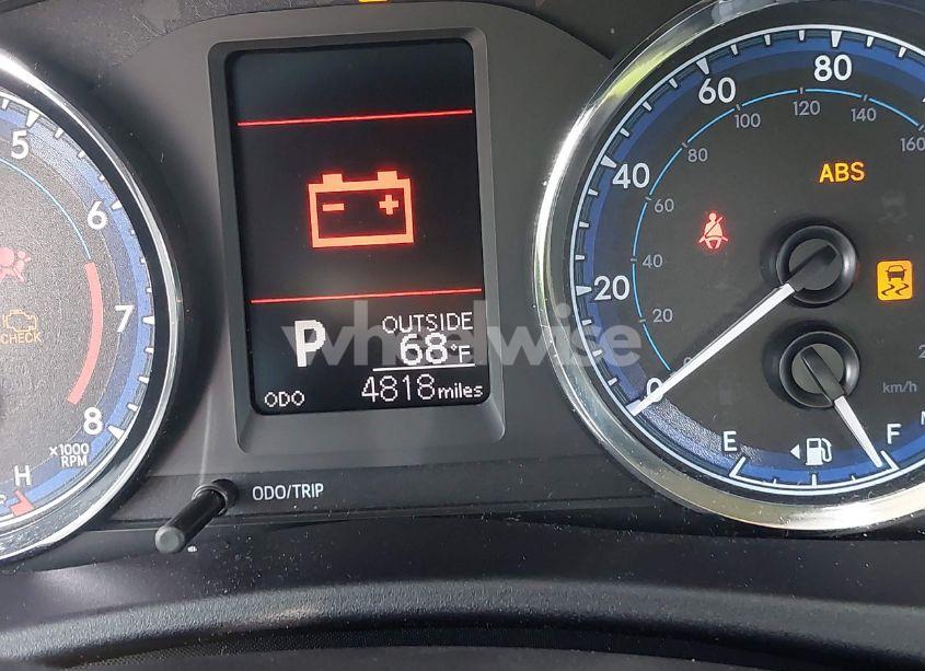 Photo 15 of 2018 Toyota Corolla LE (VIN 2T1BURHE2JC085254)