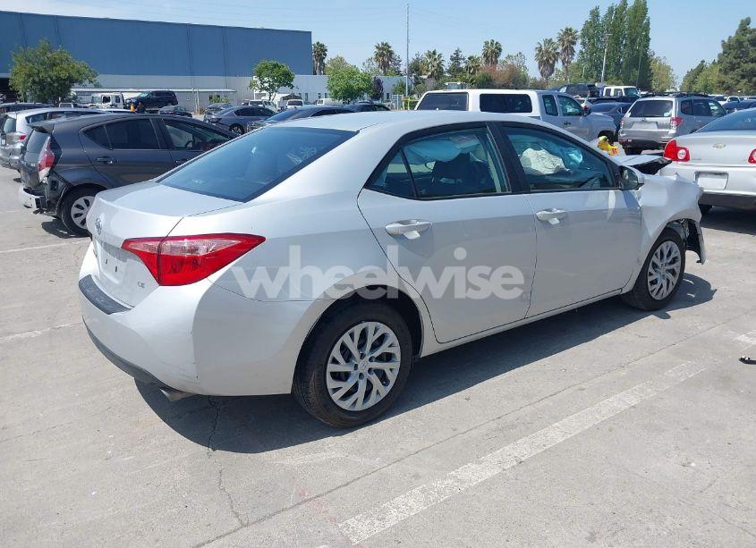 Photo 4 of 2018 Toyota Corolla LE (VIN 2T1BURHE2JC085254)