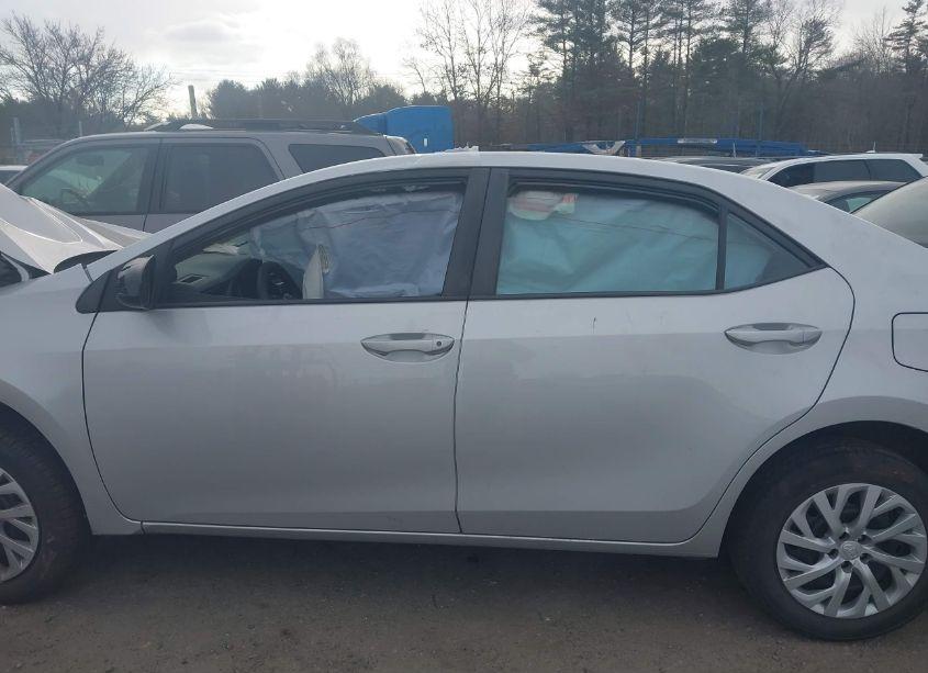 Photo 14 of 2018 Toyota Corolla LE (VIN 2T1BURHE2JC086663)