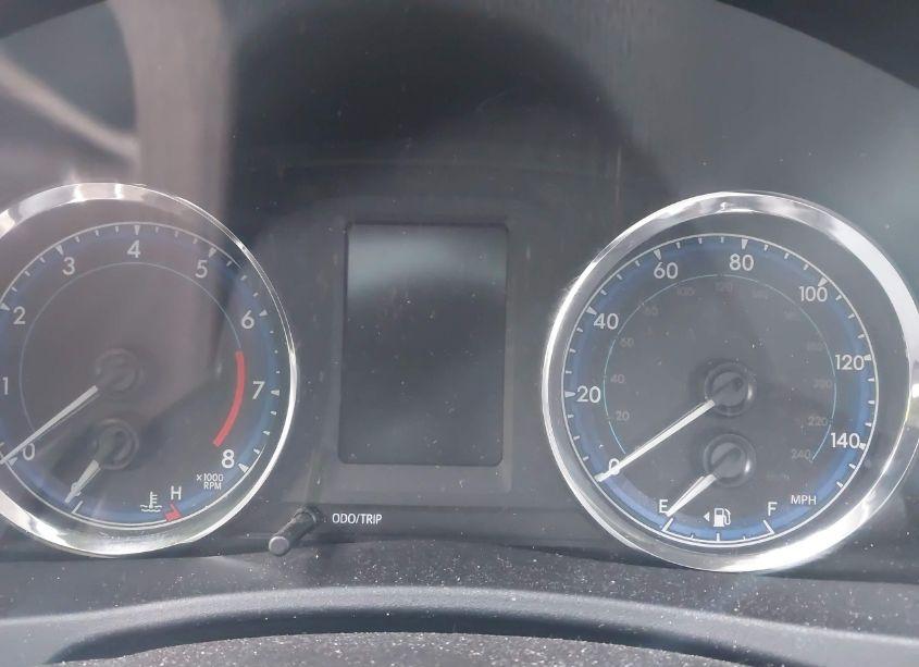 Photo 7 of 2018 Toyota Corolla LE (VIN 2T1BURHE2JC086663)