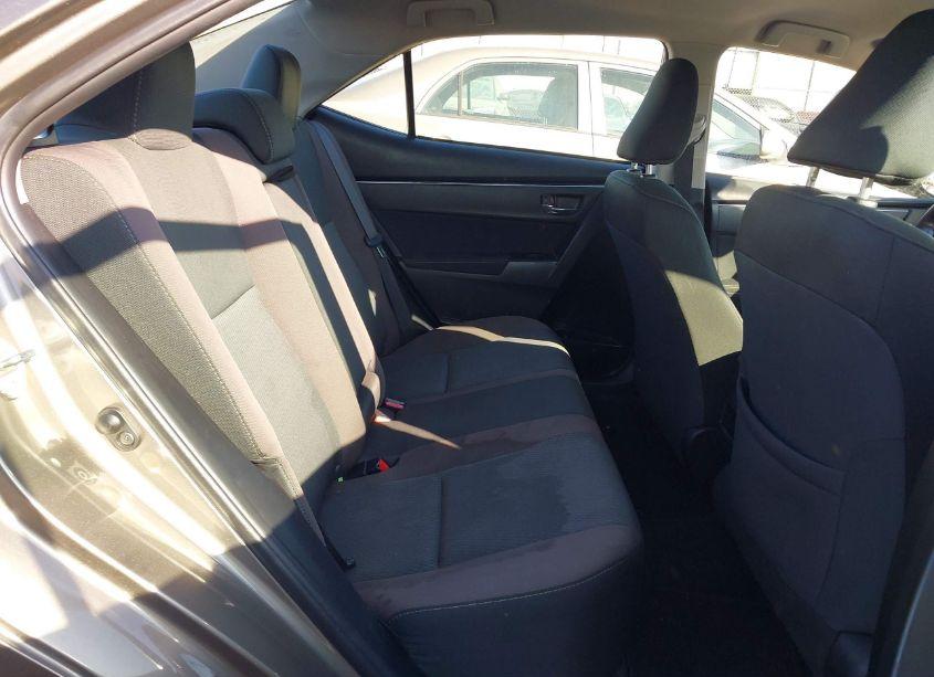 Photo 8 of 2018 Toyota Corolla LE (VIN 2T1BURHE2JC088557)