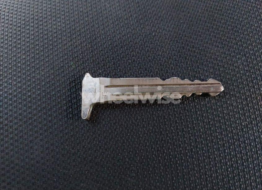 Photo 11 of 2018 Toyota Corolla LE (VIN 2T1BURHE2JC090132)